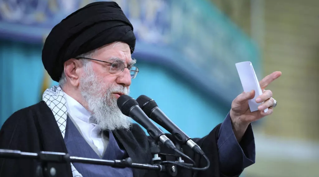 مقتل خامنئي يصعّد التوتر ويهدد سلام اليمن